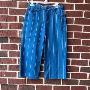 Unpublished wide leg with pin stripes cropped denim